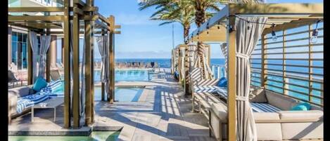 Outdoor pool, a heated pool