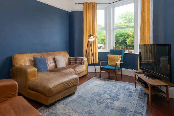 Family House, Private Bathroom, Courtyard View | Lounge