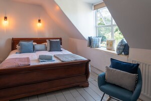 Maison familiale, salle de bain privée, vue sur la cour intérieure | 4 chambres