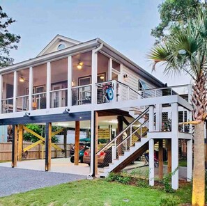 Unclassified image, 3 of 36, button