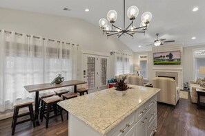 Unclassified image, 2 of 36, button