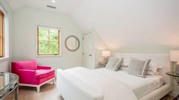 5 Schlafzimmer, Schreibtisch, kostenloses WLAN, BettwÀsche