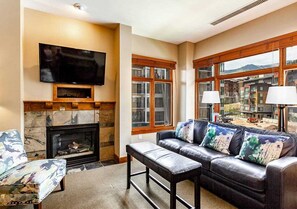 Smart TV, fireplace - Sundial C315 | Ski-in/Ski-out | Fireplace | Jetted Tub | Mountain Views | Pools & Hot Tubs (Park City)