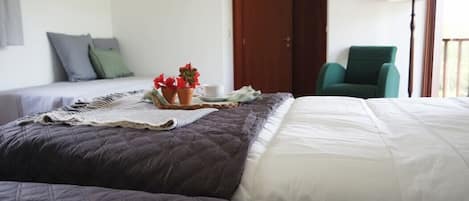 1 camera, culla da viaggio, Wi-Fi gratuito, lenzuola