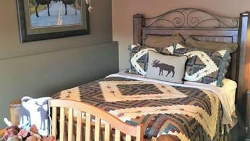 3 bedrooms, iron/ironing board, travel crib, free WiFi