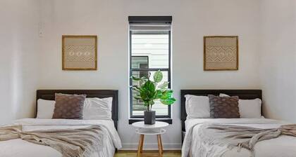 Luxury 5 bedroom Modern Villa with your own private Rooftop