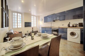 Fridge, microwave, oven, dishwasher