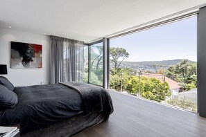 4 soverom, strykejern/-brett, wi-fi og sengetøy