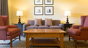 TV, caminetto, videogiochi, impianto stereo