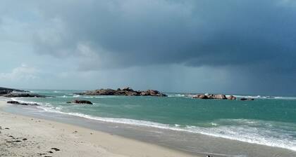 gite de caractÚre classé 4* entiÚrement rénové plages et commerces à pieds.