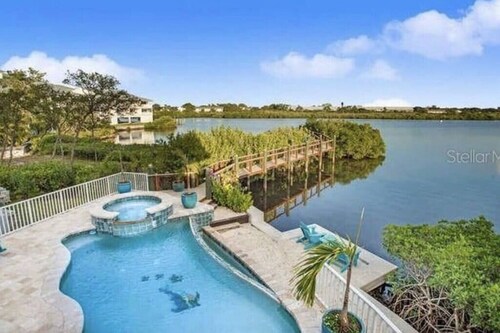 Dream Home with Gulf and Intracoastal Views, Water Access 