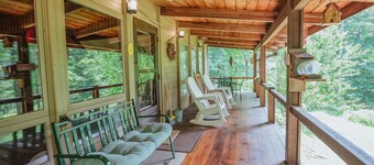 Go fishing! Pet friendly! 4 miles to Nashville!