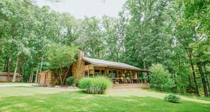 Exterior - Go fishing! Pet friendly! 4 miles to Nashville! (Nashville)