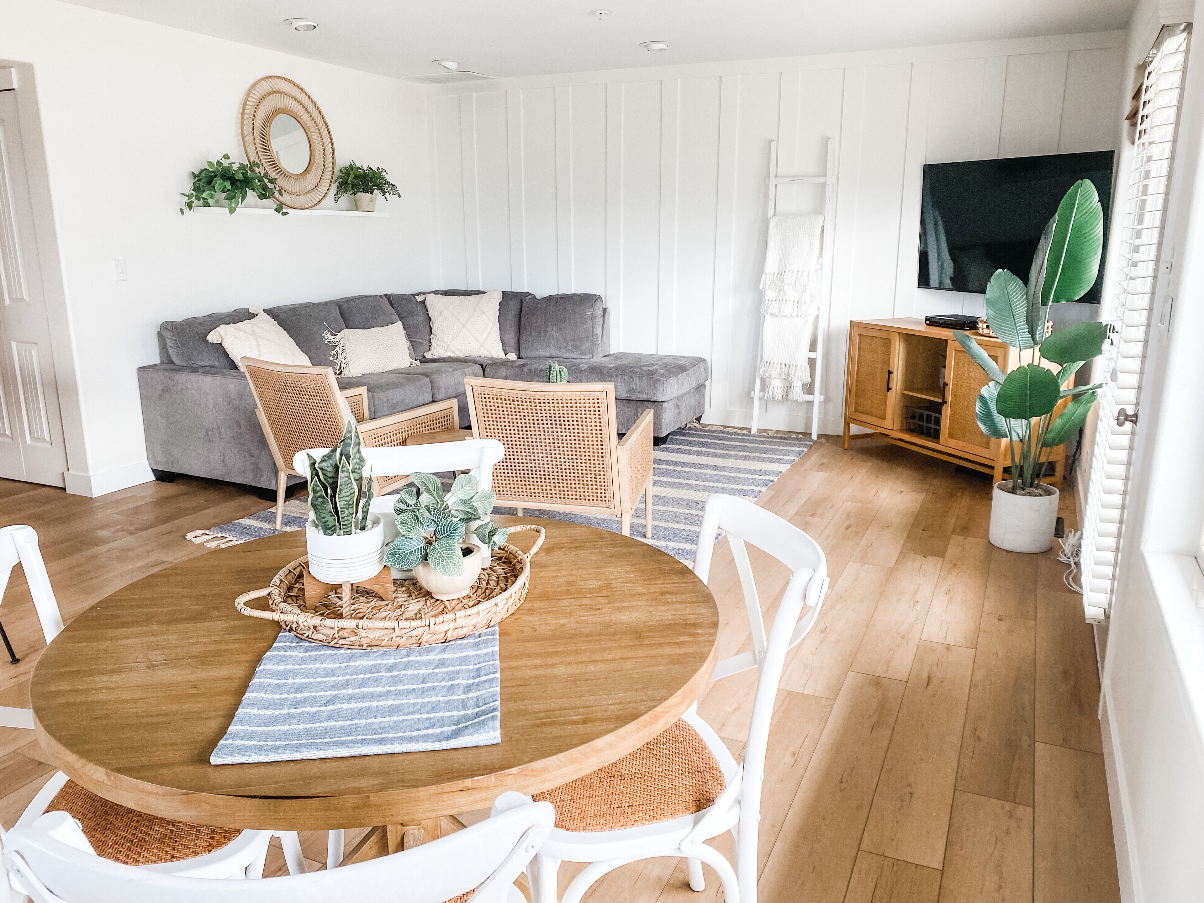Crescent Bar 2 Bedroom Condo - Gorge Concerts, Wineries, Boating