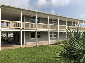 Exterior -  Close to the beach, no crowds, no traffic, no hassle, no stress! (Mexico Beach)