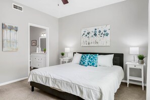 3 bedrooms, iron/ironing board, WiFi, bed sheets