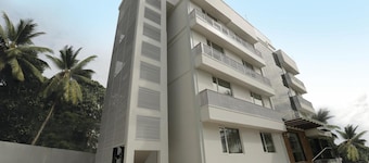 OYO Premium Kakkanad Civil Station