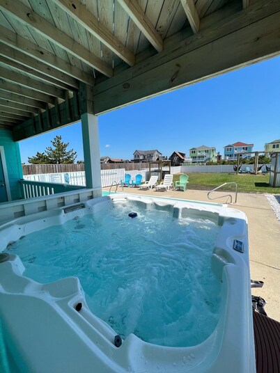 Carolina Hooked:Oceanside home w/pool, hot tub, tiki bar, fire pit & more!