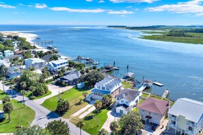 Exterior - Back River Views, Dock and Heated Pool Access (Tybee Island)