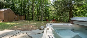 Creekside vintage retreat with HOT TUB!