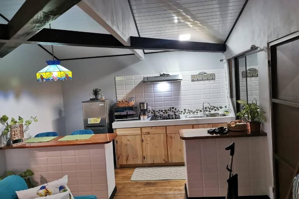 Microwave, coffee/tea maker, electric kettle, toaster