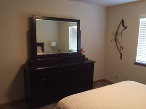 2 chambres, bureau, Wi-Fi gratuit, draps fournis