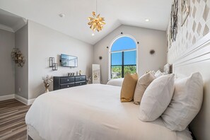 12 bedrooms, iron/ironing board, WiFi, bed sheets
