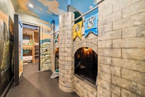 12 bedrooms, iron/ironing board, WiFi, bed sheets