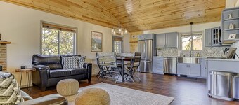 Monarch Landing, A Cozy Cabin w/360 Mountain Views