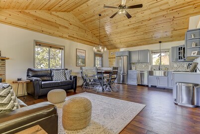 Monarch Landing, A Cozy Cabin w/360 Mountain Views