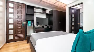 Ropa de cama hipoalergénica y escritorio