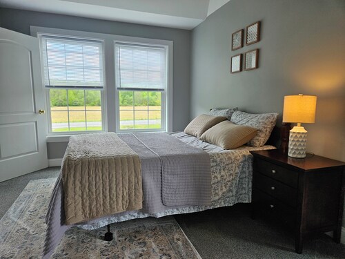 Name: Three Gables <br>Private Setting. Heated Pool. 4 Minutes to Dreams Park.
