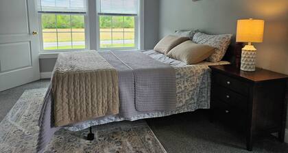 Name: Three Gables <br>Private Setting. Heated Pool. 4 Minutes to Dreams Park.