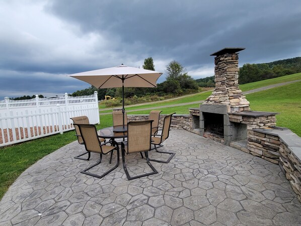 Outdoor dining - Name: Three Gables <br>Private Setting. Heated Pool. 4 Minutes to Dreams Park. (Cooperstown)