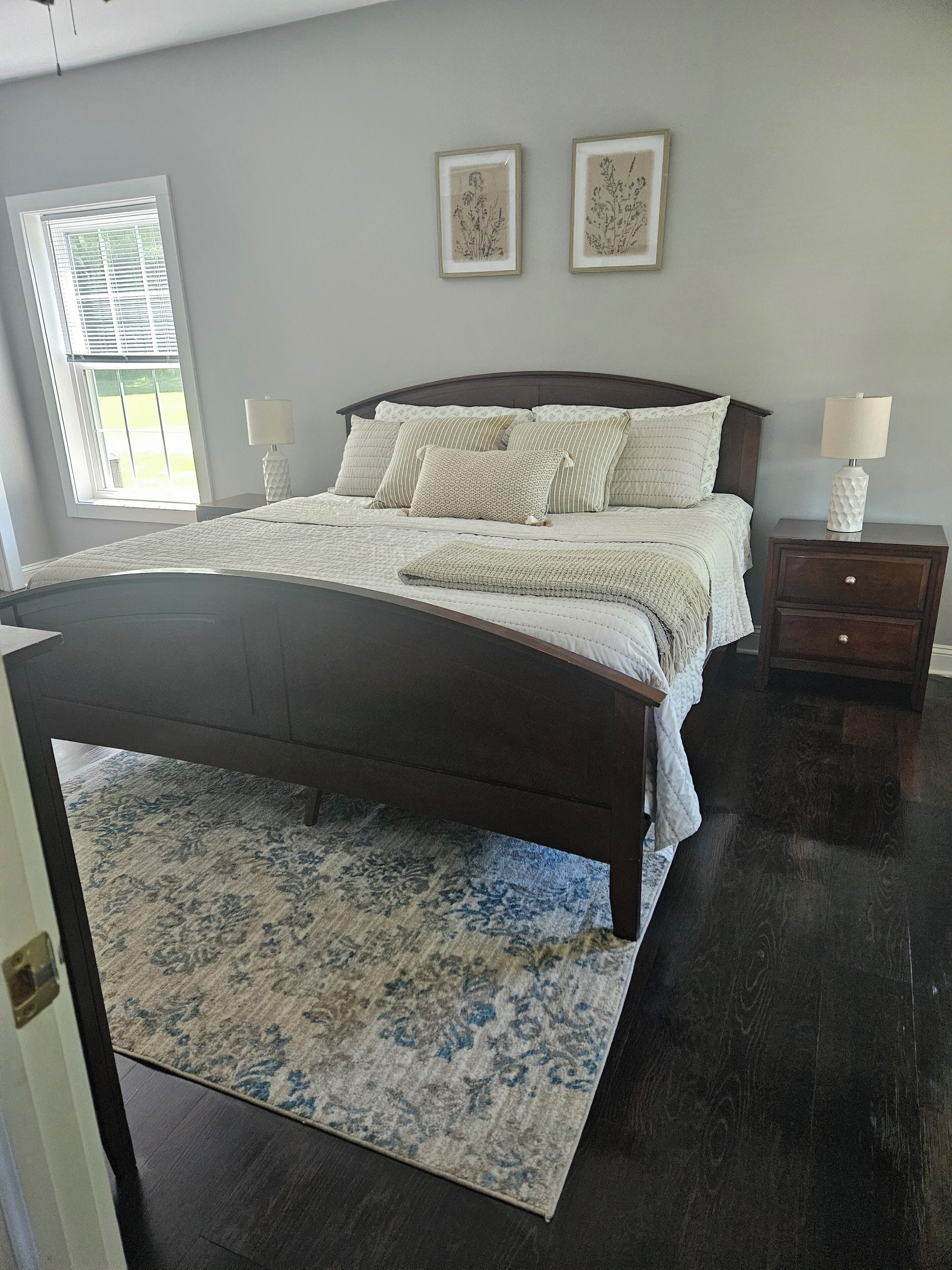 5 habitaciones, tabla de planchar con plancha y wifi gratis 