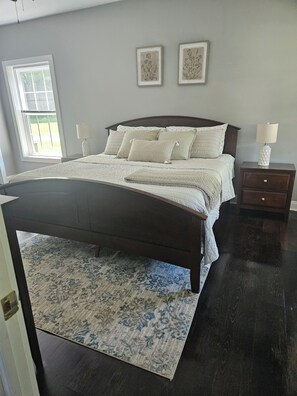 5 bedrooms, iron/ironing board, free WiFi, bed sheets