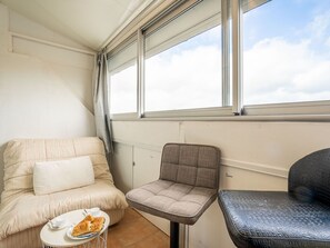 Interior - Lovely apartment for 2 people with WIFI and TV (Le Grau-du-roi)