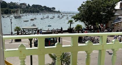 Villa with Seaview, Oceanview, on the harbor. Garden and everything by walk.