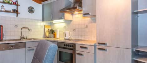 Refrigerador, microondas, horno y lavavajillas