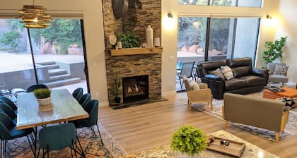 Sedona Retreat: 2 King Suites, Fireplace & Hiking