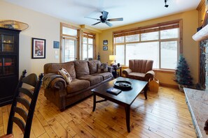 TV, fireplace - Ski-in/Ski-out Retreat W/ Private Hot Tub, Full Kitchen, Fireplace & Free WiFi (Big White Mountain)