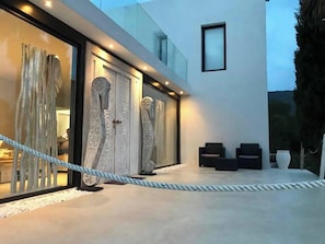 Terrace/patio - Fantastic Luxury Mansion Close to the Beach with Pool, Jacuzzi (Cala Llonga)