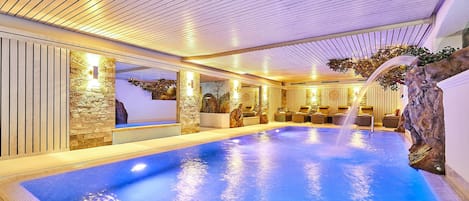 Piscine couverte