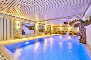Indoor pool - Panorama vacation apartment in a central location (Reit im Winkl)