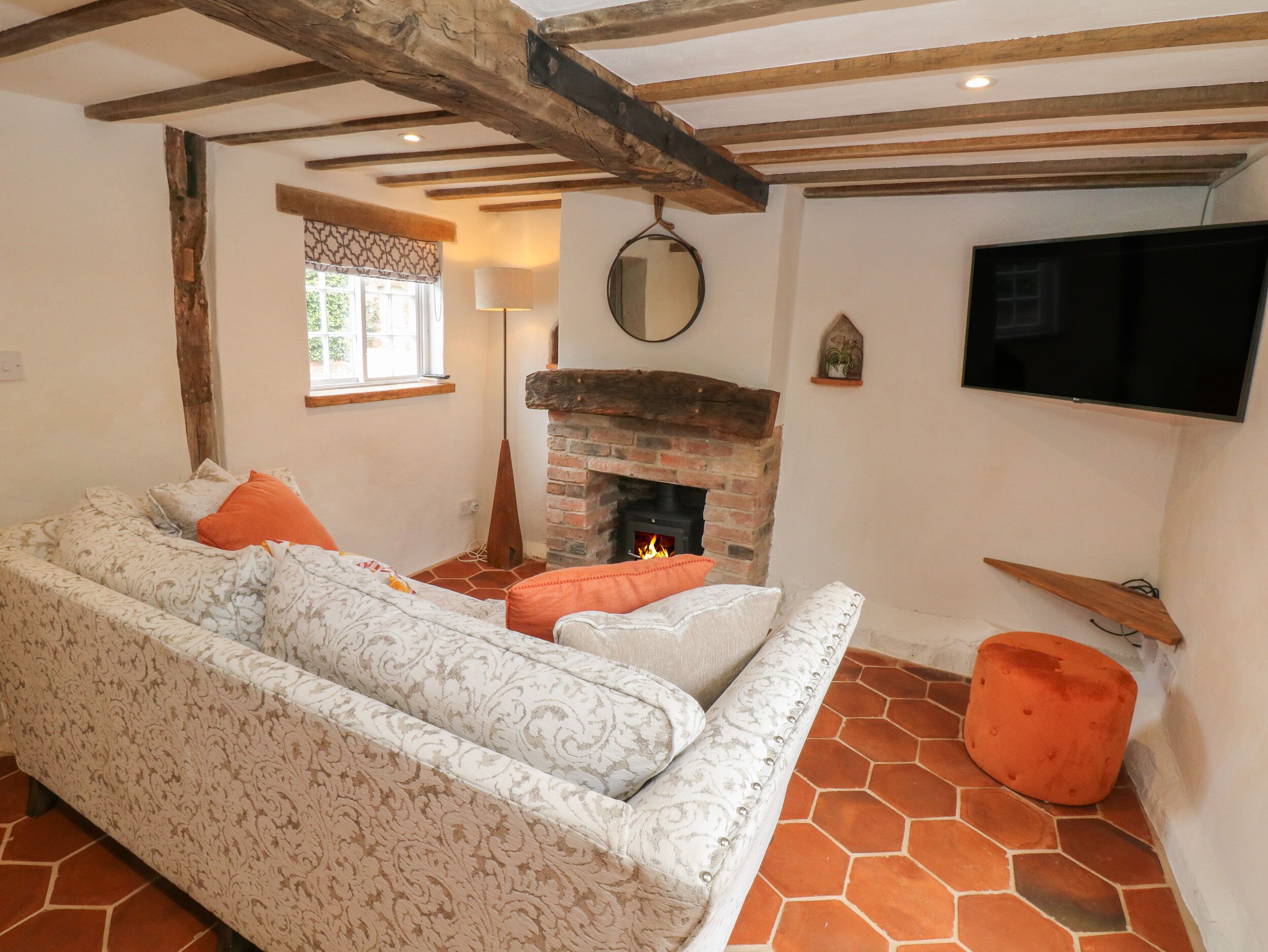 Auld Cottage, Family Friendly, Character Holiday Cottage In Norwell - Nottinghamshire