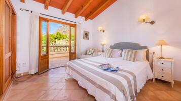 2 slaapkamers, een strijkplank/strijkijzer, gratis wifi, beddengoed