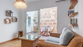 Télévision, cheminée