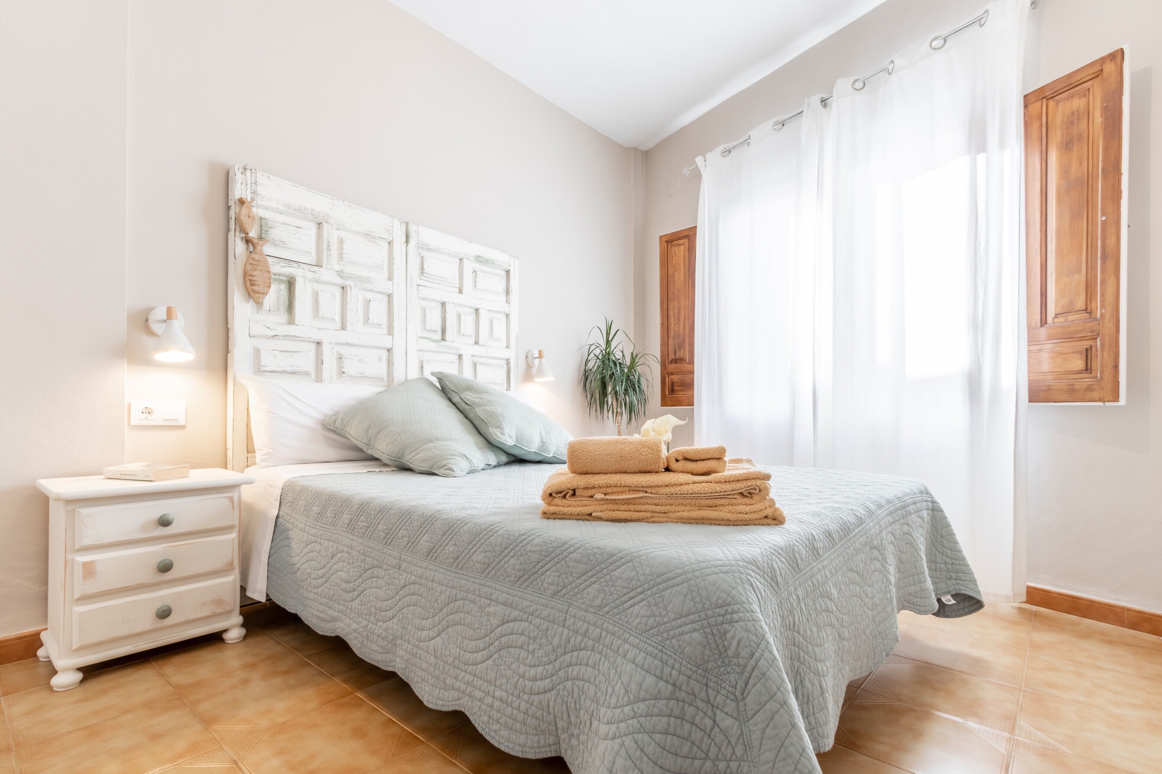 3 chambres, fer et planche à repasser, Wi-Fi gratuit, draps fournis