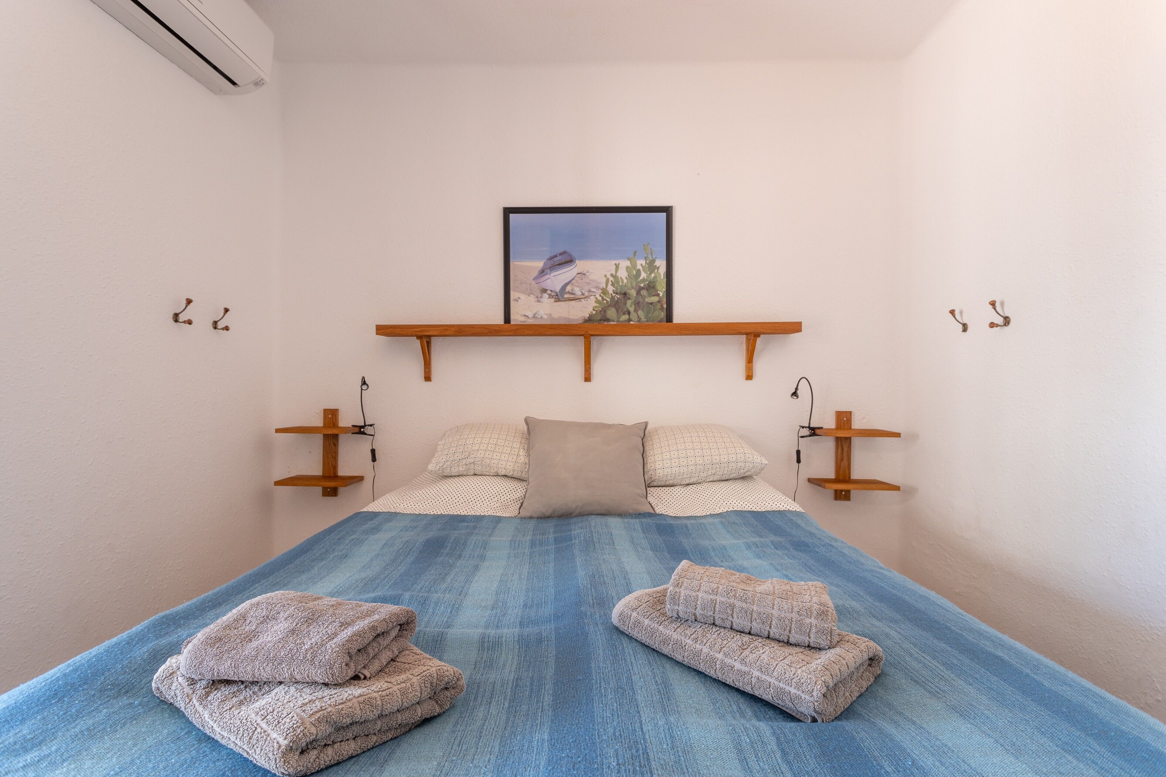 1 slaapkamer, een strijkplank/strijkijzer, gratis wifi, beddengoed