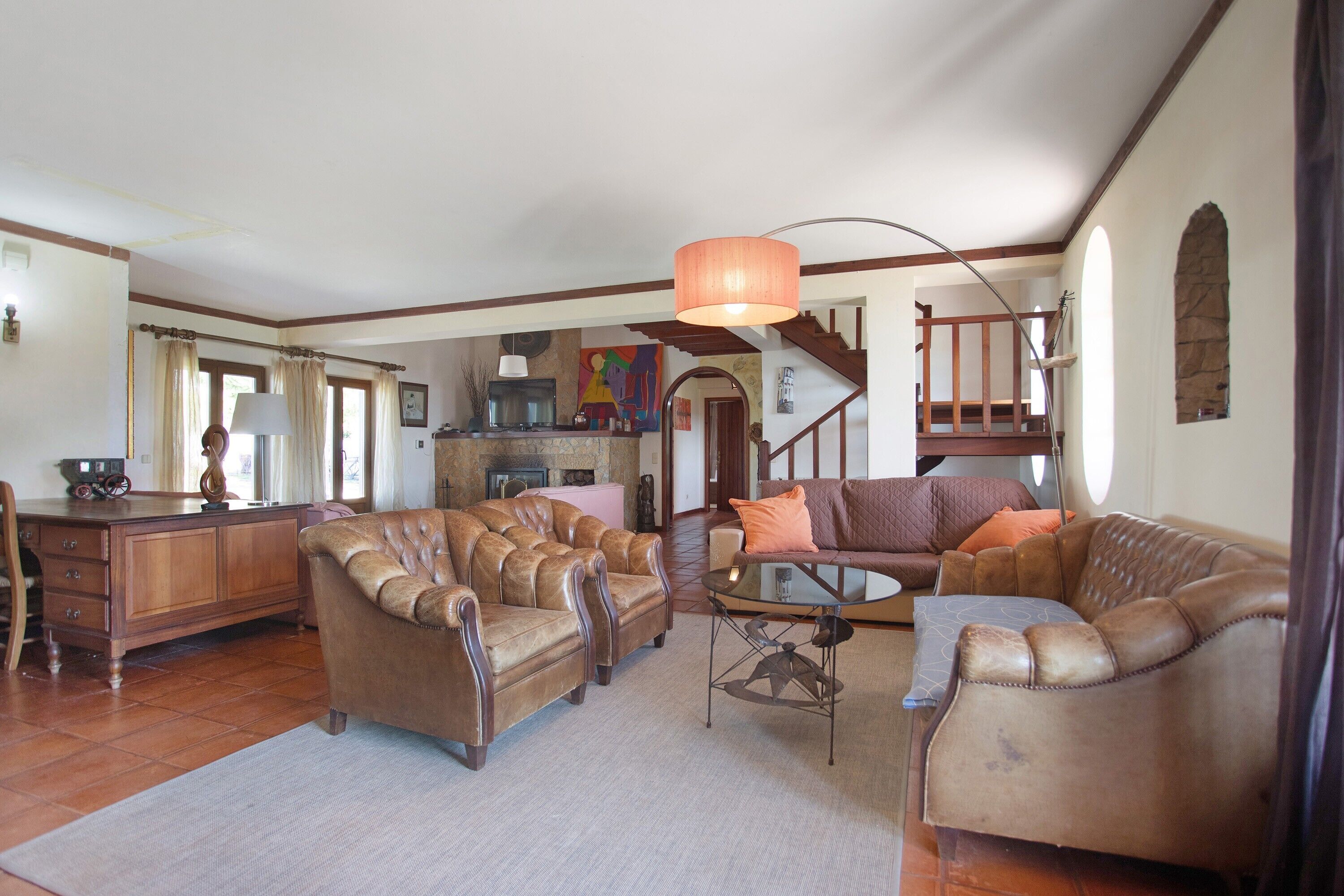 Télévision, cheminée